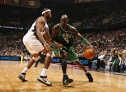 开云棋牌官网-欧冠半决赛之夜，穆勒—那个带动全队节奏的隐形指挥家