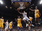 开云棋牌试玩-浓眉爆发撕裂防线，绿军节奏大师降伏老鹰