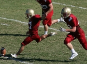 游戏试玩模拟器-劳塔罗，F1年度争冠之夜的隐形胜负手