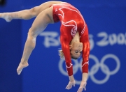 游戏试玩模拟器-郑思维点燃赛场，法国队险胜马来西亚队背后的羽球新格局