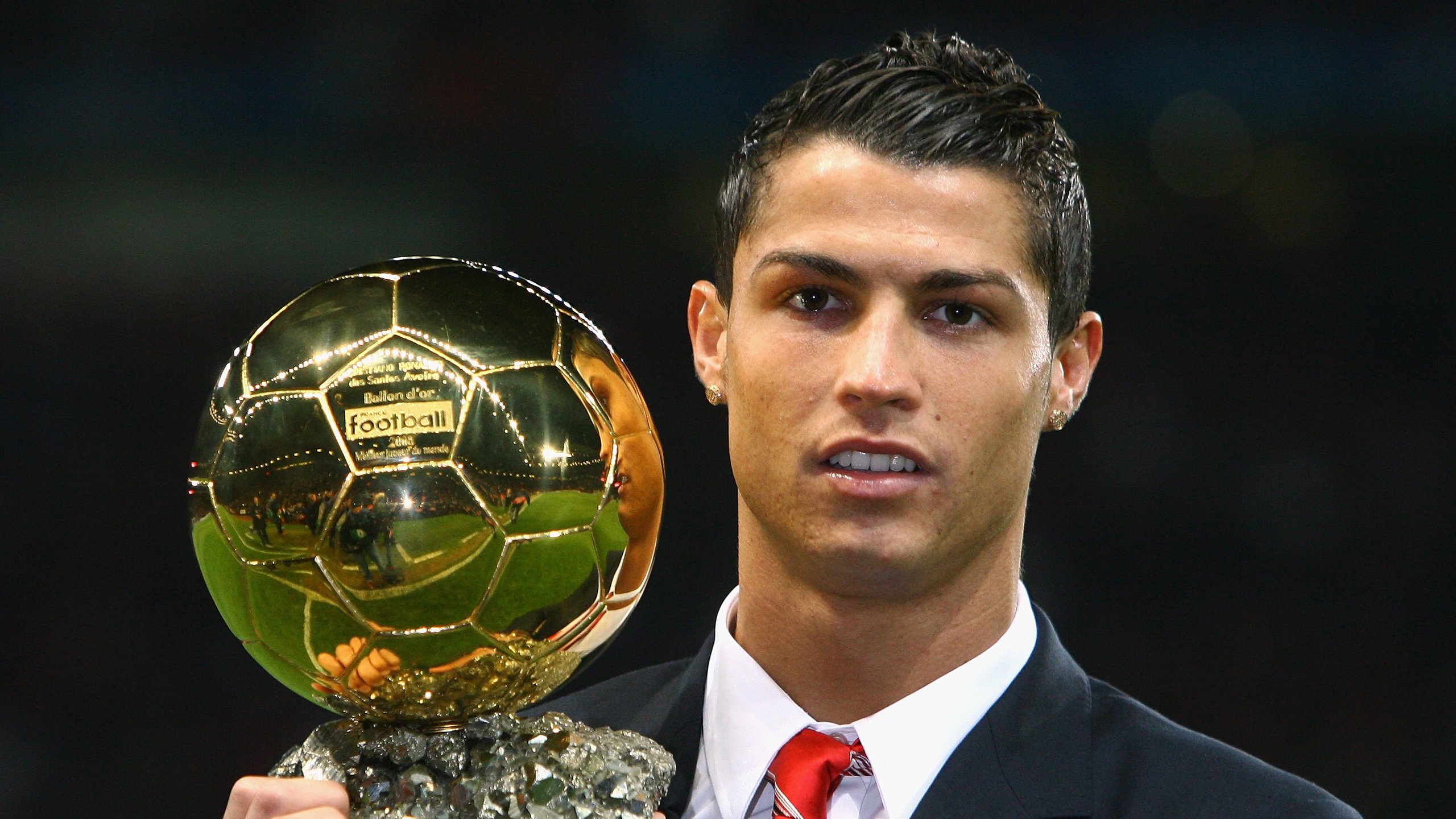 冰岛寒夜中的王冠捍卫战，皇马险胜背后的世界排名争夺战焦点