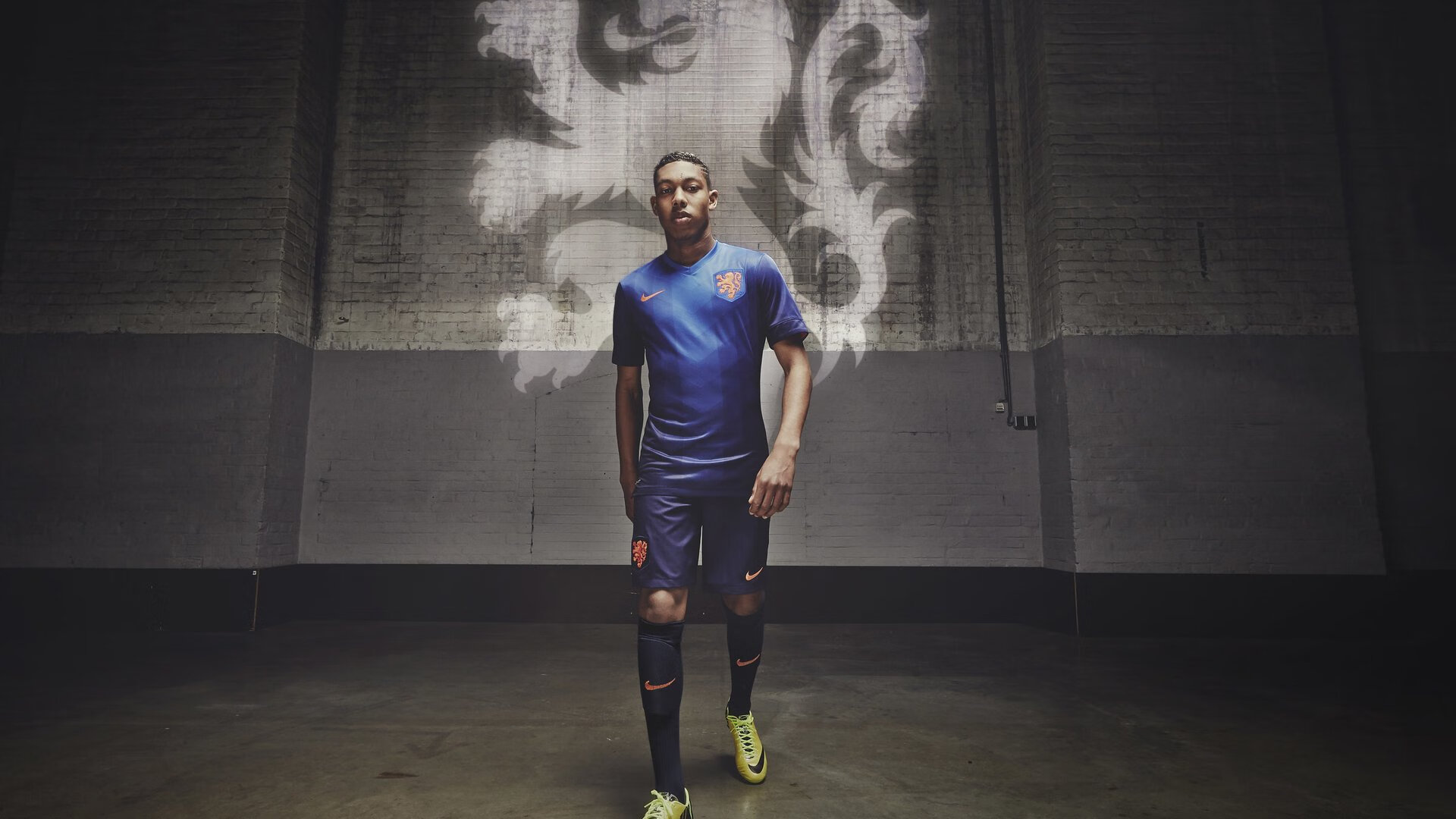 绿茵场上的雄鹿精神，当德甲争冠焦点战遇见不屈的体育意志